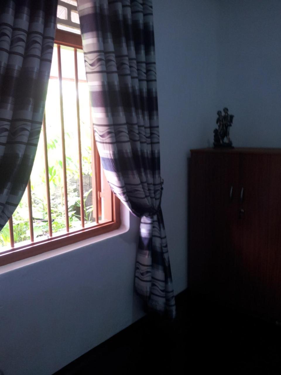 Ami place Hikkaduwa Buitenkant foto