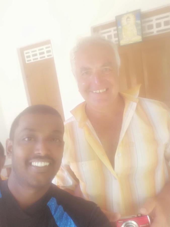 Ami place Hikkaduwa Buitenkant foto